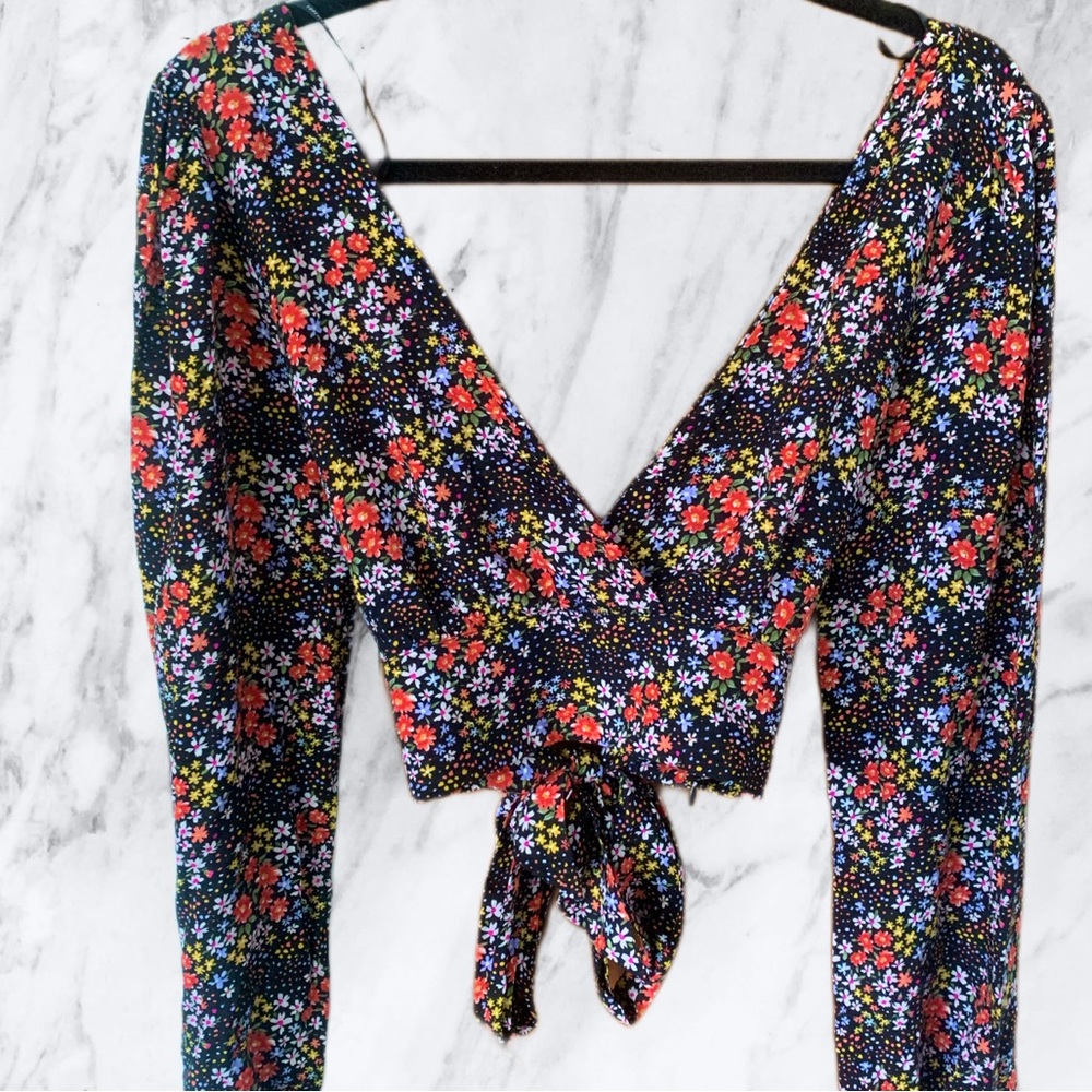 Cropped Floral Long Sleeved V-Neck w/ Waist Cinching Wrap that Ties in Back